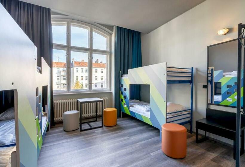 تختخواب در اتاق مشترک, a&o Berlin Friedrichshain