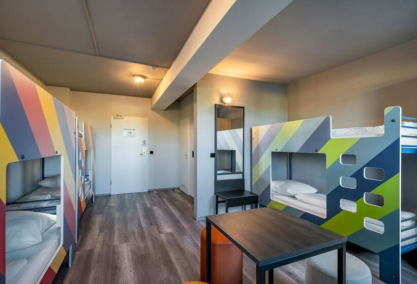 تختخواب در اتاق مشترک, a&o Berlin Friedrichshain