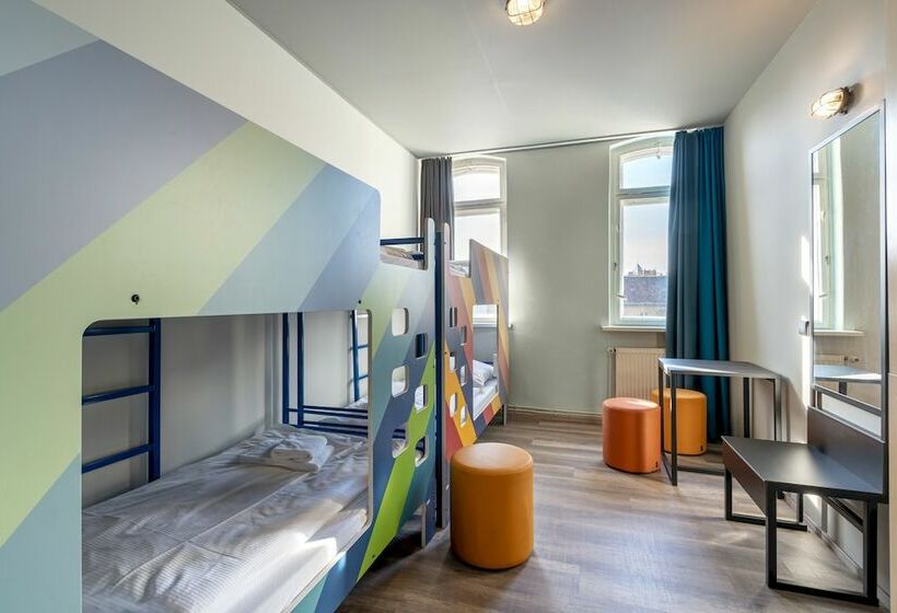 تختخواب در اتاق مشترک, a&o Berlin Friedrichshain