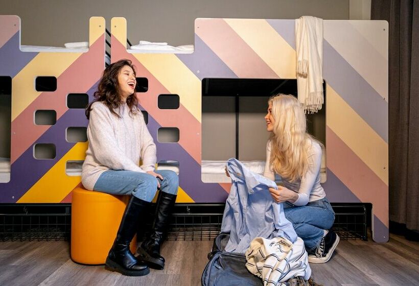 تختخواب در اتاق مشترک, a&o Berlin Friedrichshain