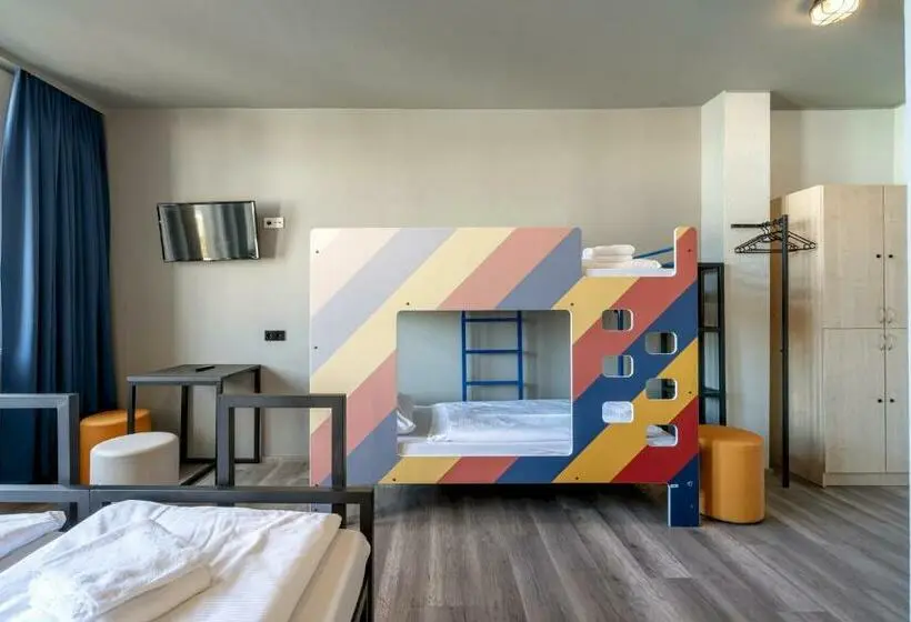 Standard Kolmen Hengen Huone, a&o Berlin Friedrichshain