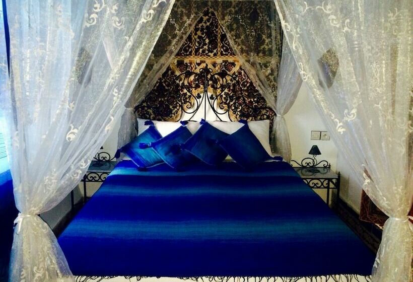 标准三人间, Dar Hafsa