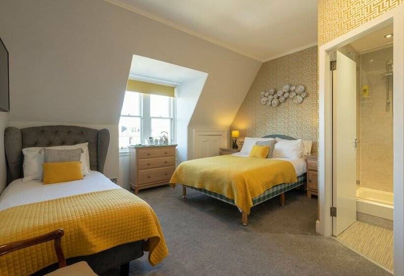 اتاق استاندارد سه نفره, Kingsley Guest House