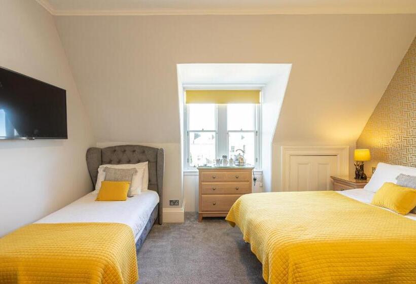 اتاق استاندارد سه نفره, Kingsley Guest House