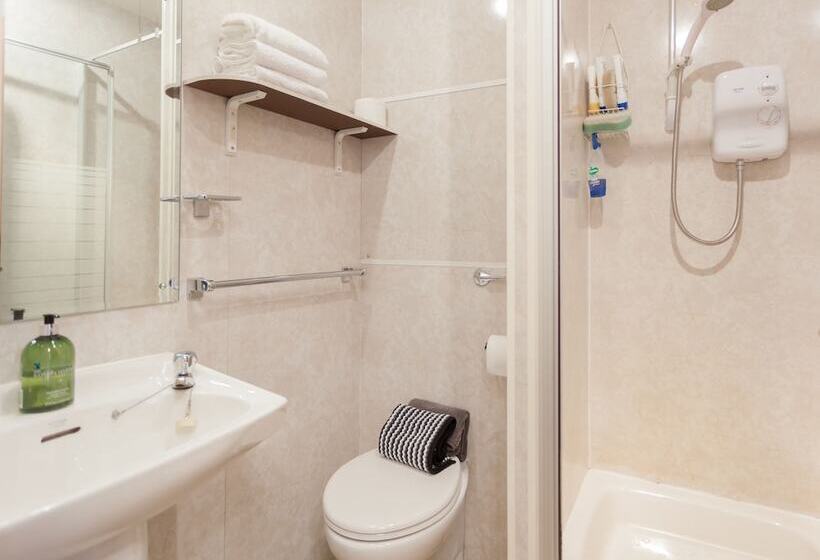 اتاق خانوادگی, Kingsley Guest House