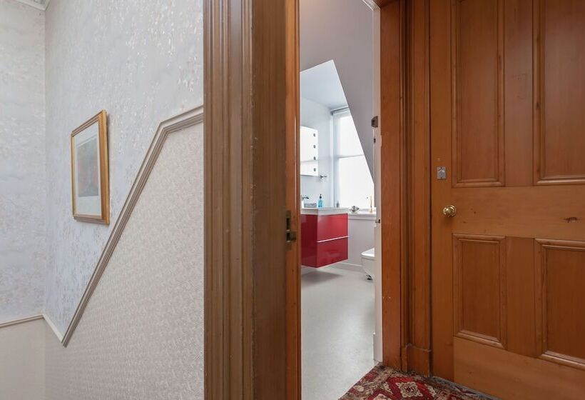 اتاق استاندارد, Kingsley Guest House