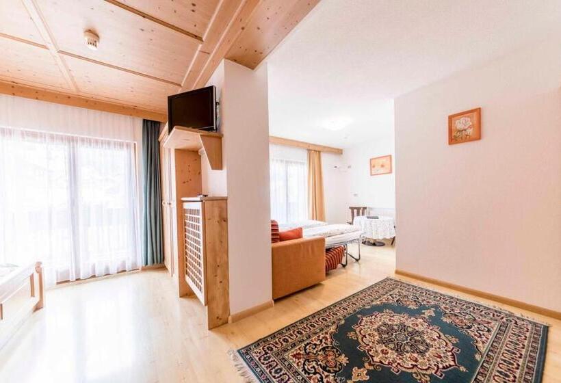 4인용 스탠다드 룸, Garni Hotel Residence Diamant