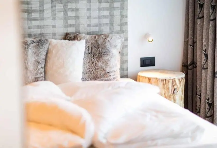 اتاق لوکس با بالکن, Garni Hotel Residence Diamant