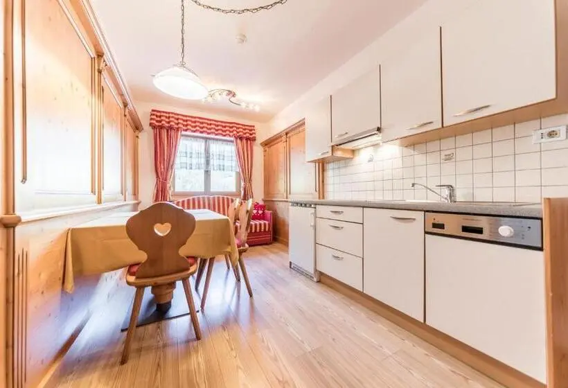 آپارتمان 1 خوابه همکف, Garni Hotel Residence Diamant