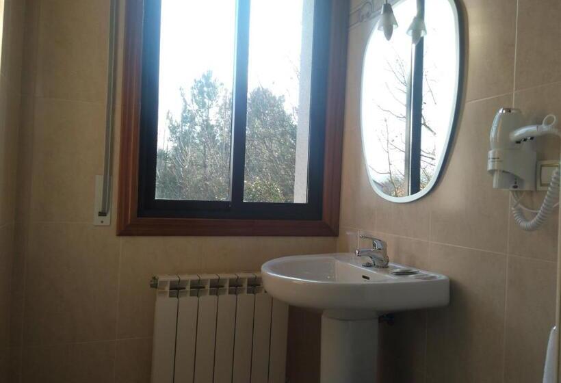 컴포트 트리플 룸, Pazo De Monterrei