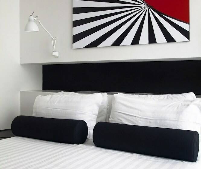 سوییت لوکس, Sora Luxury Inn