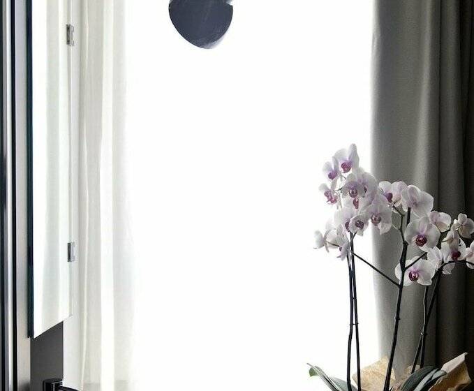 سوییت لوکس, Sora Luxury Inn