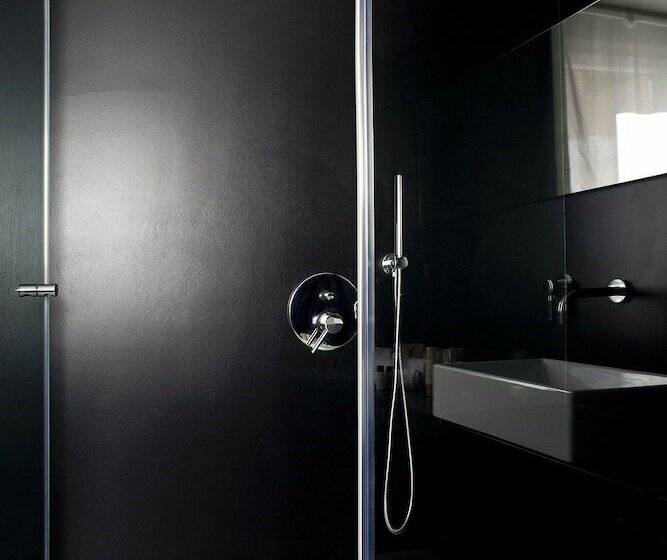 סוויטה דלוקס, Sora Luxury Inn