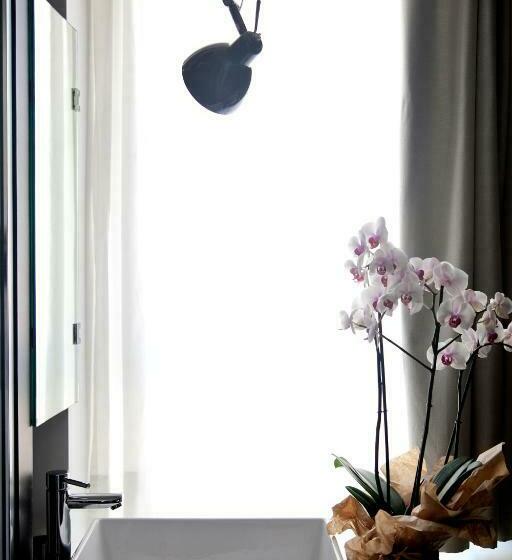 اتاق لوکس, Sora Luxury Inn