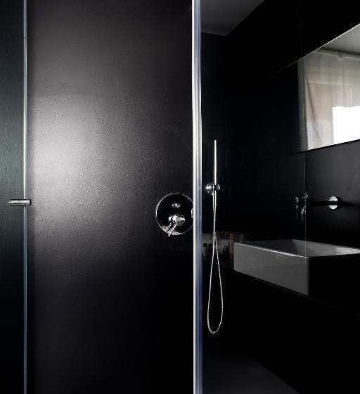 סוויטה דלוקס, Sora Luxury Inn