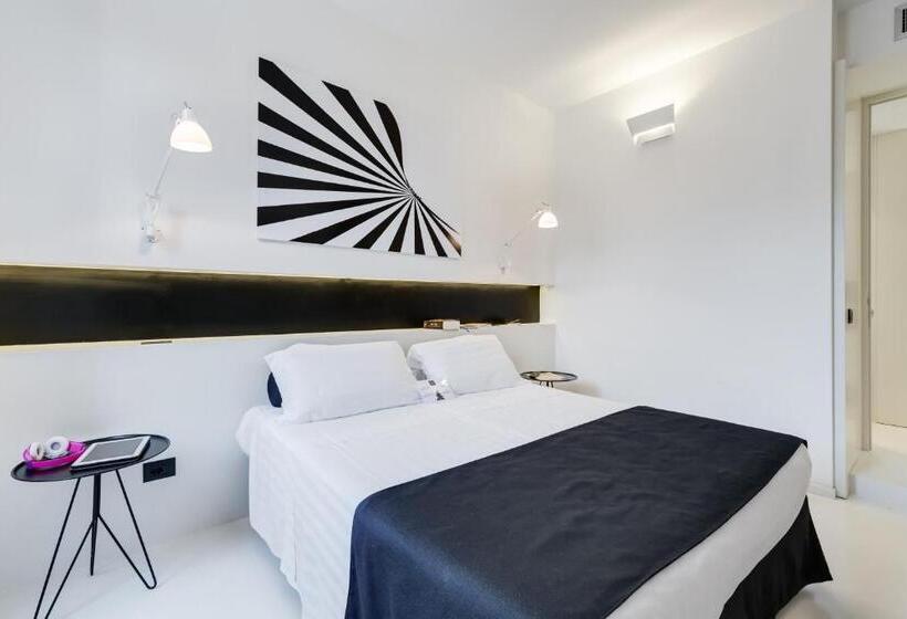 סוויטה דלוקס, Sora Luxury Inn