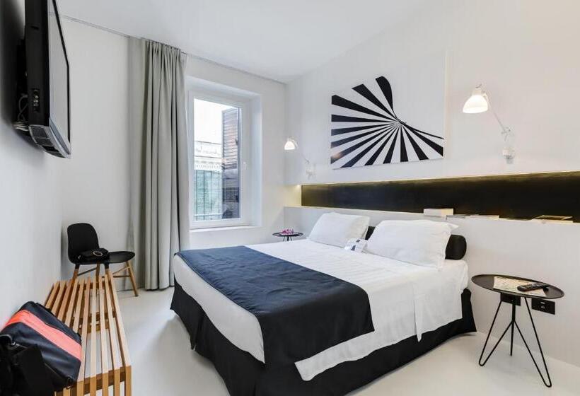 סוויטה דלוקס, Sora Luxury Inn