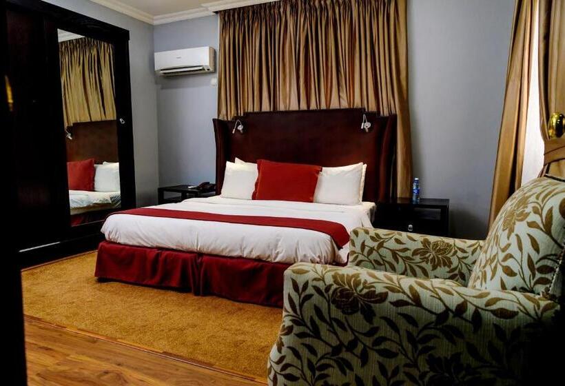 سوییت, The Guest House