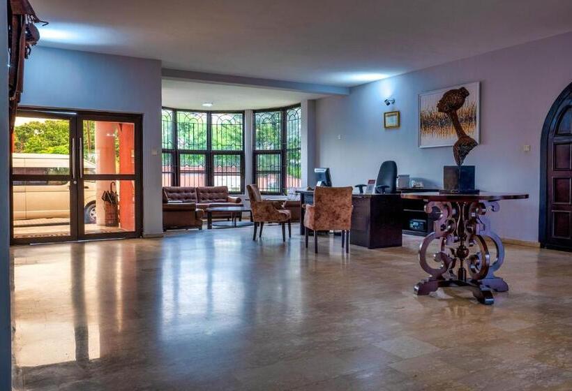 سوییت, The Guest House