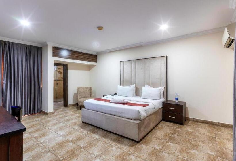 اتاق استاندارد با بالکن, The Guest House