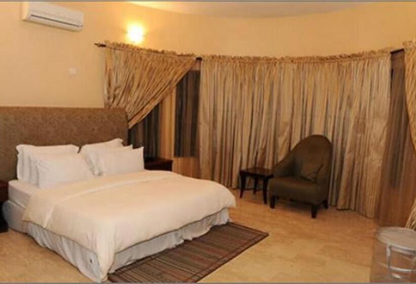 اتاق لوکس, The Guest House