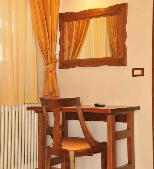 חדר סטנדרט עם מרפסת, Affittacamere Les Noyers