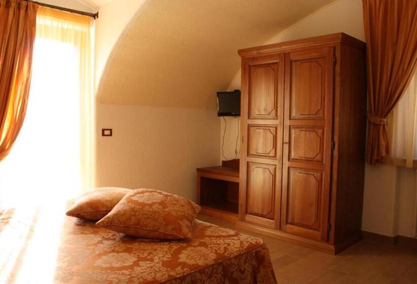 اتاق استاندارد با بالکن, Affittacamere Les Noyers