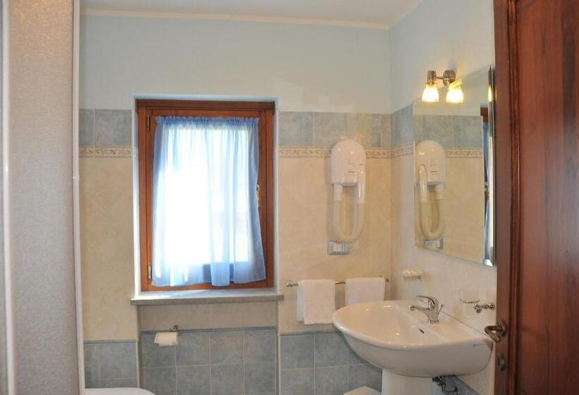 חדר משפחתי קלאסי, Affittacamere Les Noyers