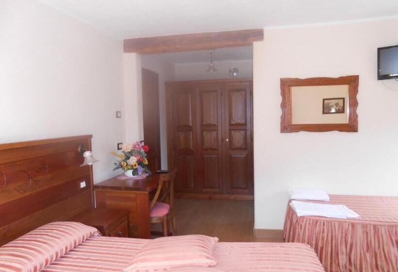 חדר משפחתי קלאסי, Affittacamere Les Noyers