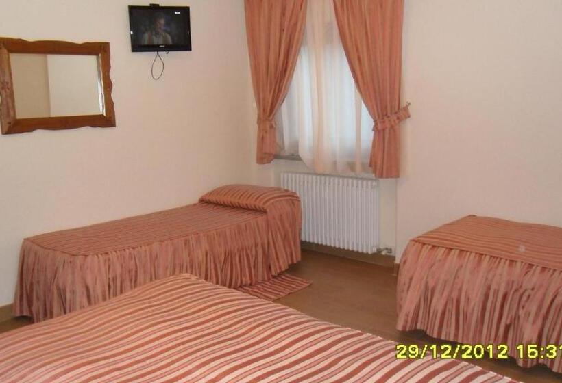 اتاق کلاسیک خانوادگی, Affittacamere Les Noyers