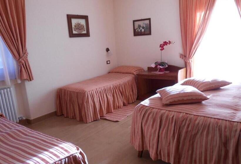 חדר משפחתי קלאסי, Affittacamere Les Noyers