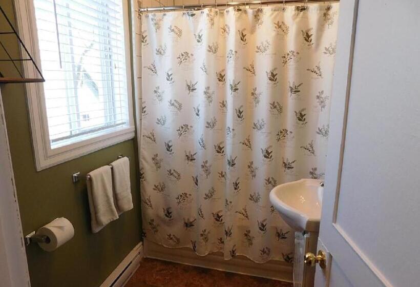 스탠다드 룸 더블 침대 2개, Au Coeur De Magog B&b