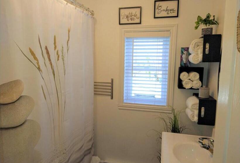 침실 2개 스위트, Au Coeur De Magog B&b