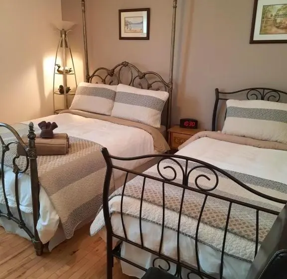 Sviitti 2 Makuuhuonetta, Au Coeur De Magog B&b