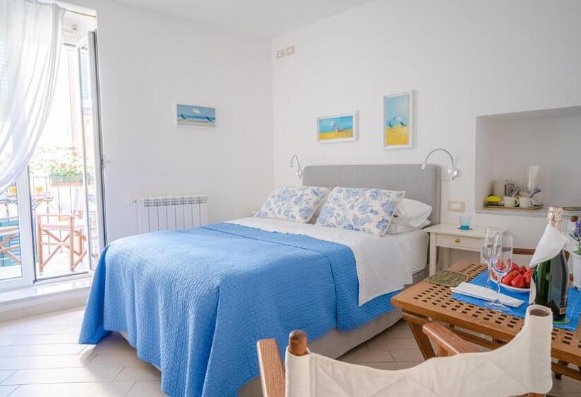 اتاق استاندارد با بالکن, Solemare