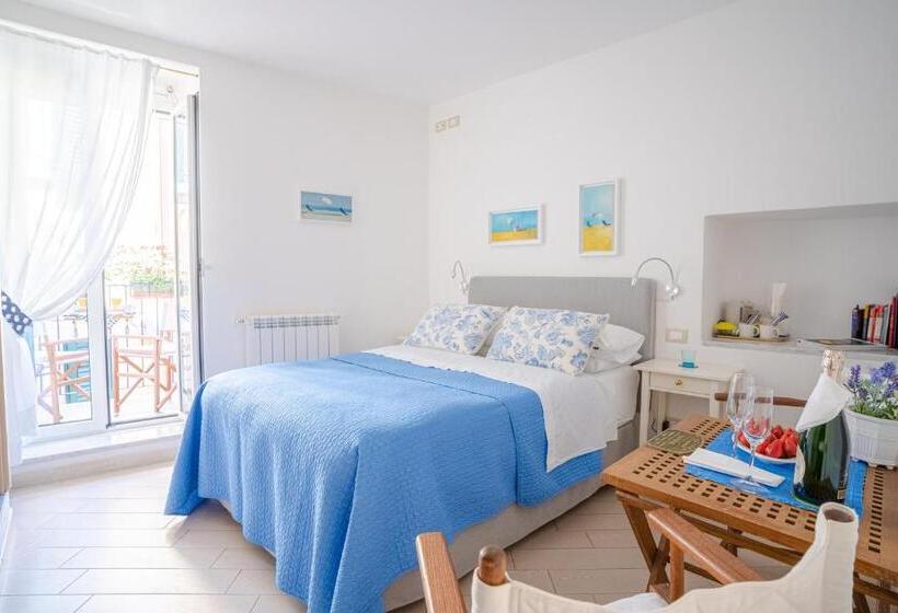 اتاق استاندارد با بالکن, Solemare