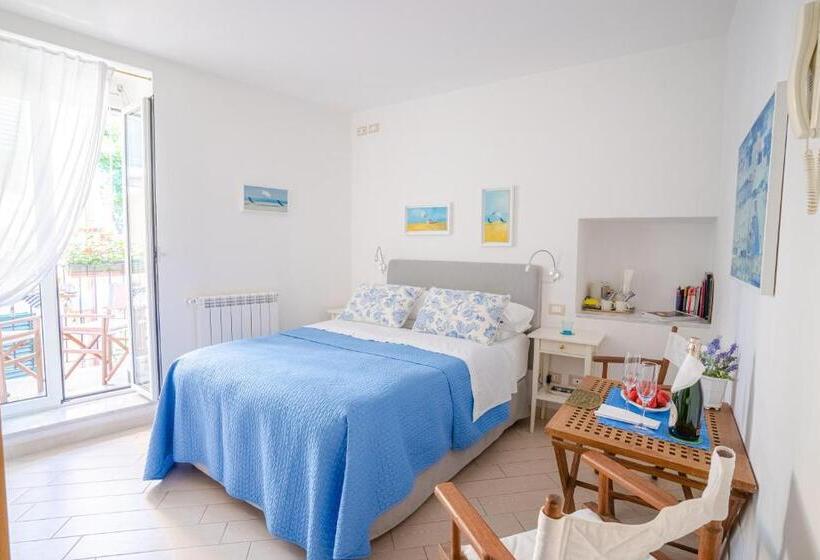 اتاق استاندارد با بالکن, Solemare