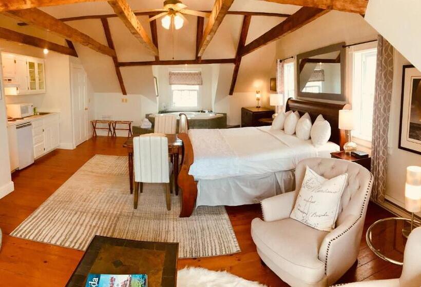 جناح ديلوكس سرير كينج, Treadwell Inn