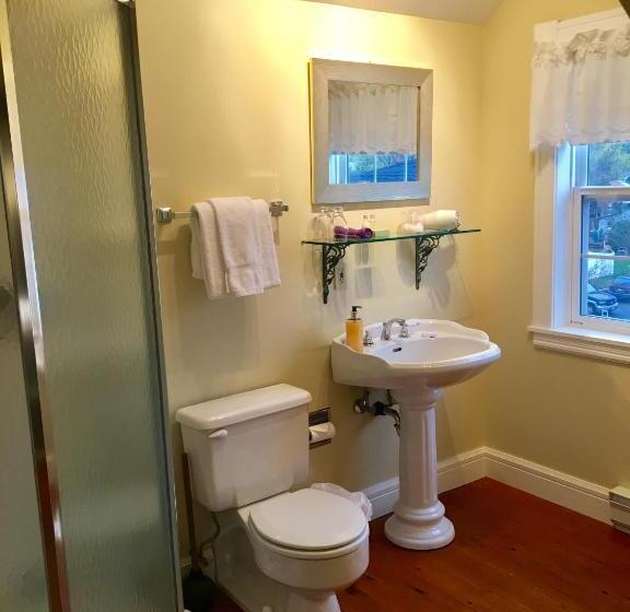 جناح ديلوكس سرير كينج, Treadwell Inn