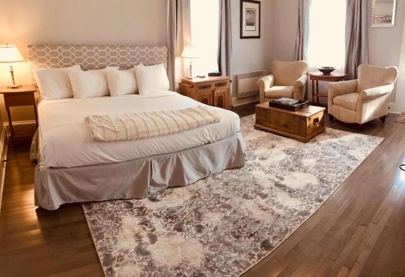 Junior Suite, Treadwell Inn