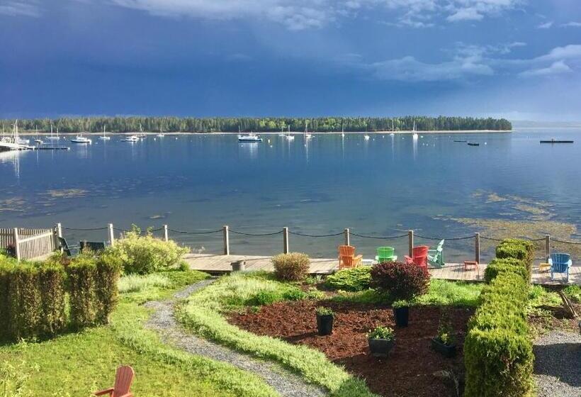 جناح جونيور, Treadwell Inn