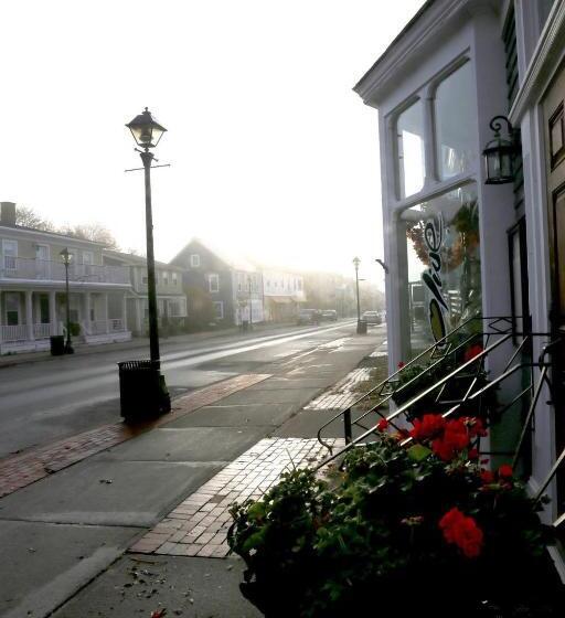 غرفة قياسية, Treadwell Inn