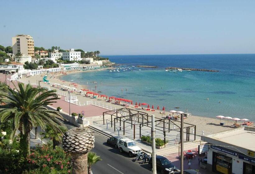 Triple Room Sea View, Villino Gregoraci Relais