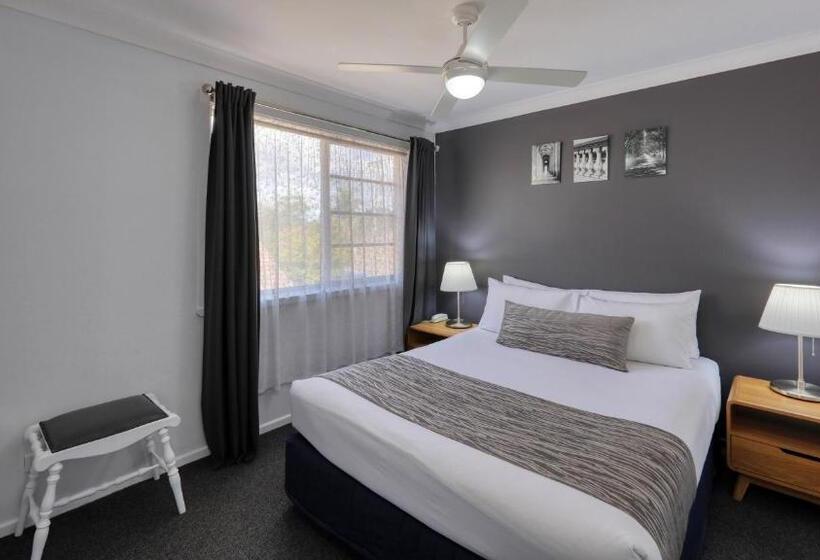 شقة غرفة واحدة, Colonial Motel & Apartments