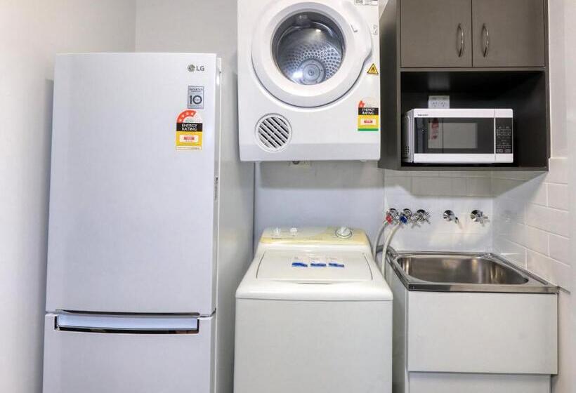 شقة غرفة واحدة, Colonial Motel & Apartments