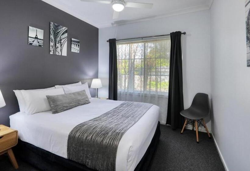 شقة غرفتين, Colonial Motel & Apartments