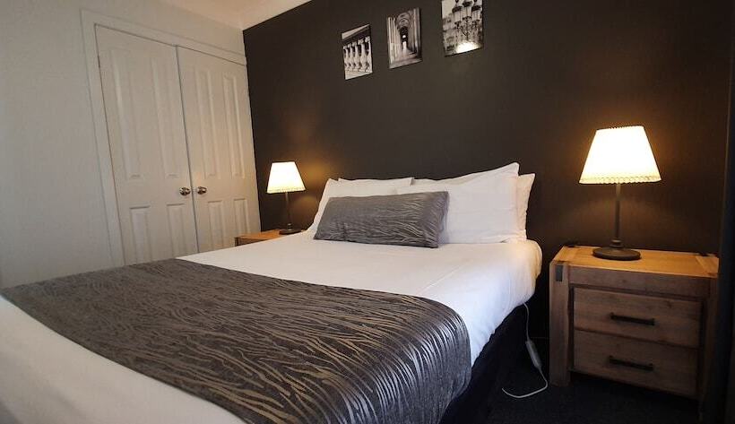 شقة غرفتين, Colonial Motel & Apartments