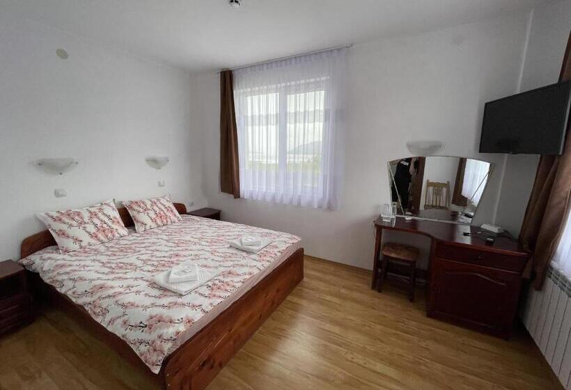 带1个卧室的带阳台的公寓, Family Hotel Panorama