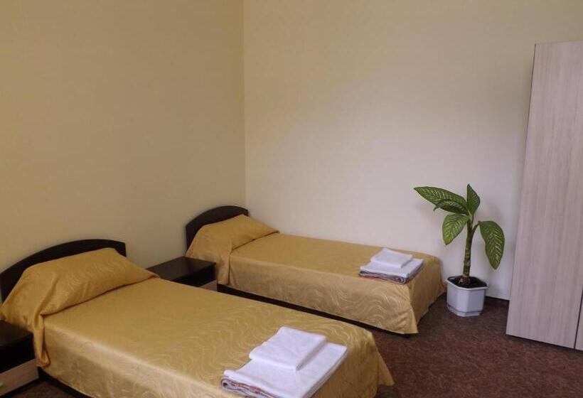 トリプルクラシックルーム, Hostel Rayska Yabalka