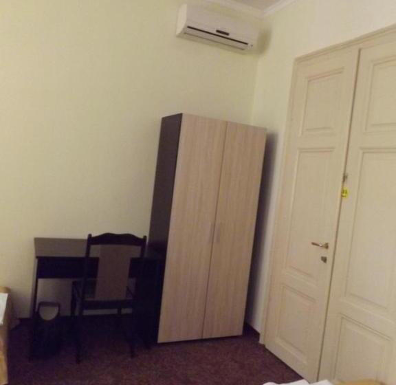 トリプルクラシックルーム, Hostel Rayska Yabalka